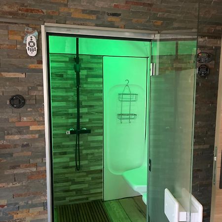 Studio Port Pin Vue Mer, Jacuzzi, Hammam, Parking Prives Cassis Luaran gambar