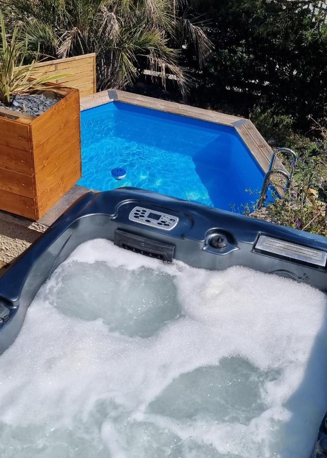 Studio Port Pin Vue Mer, Jacuzzi, Hammam, Parking Prives Cassis Luaran gambar
