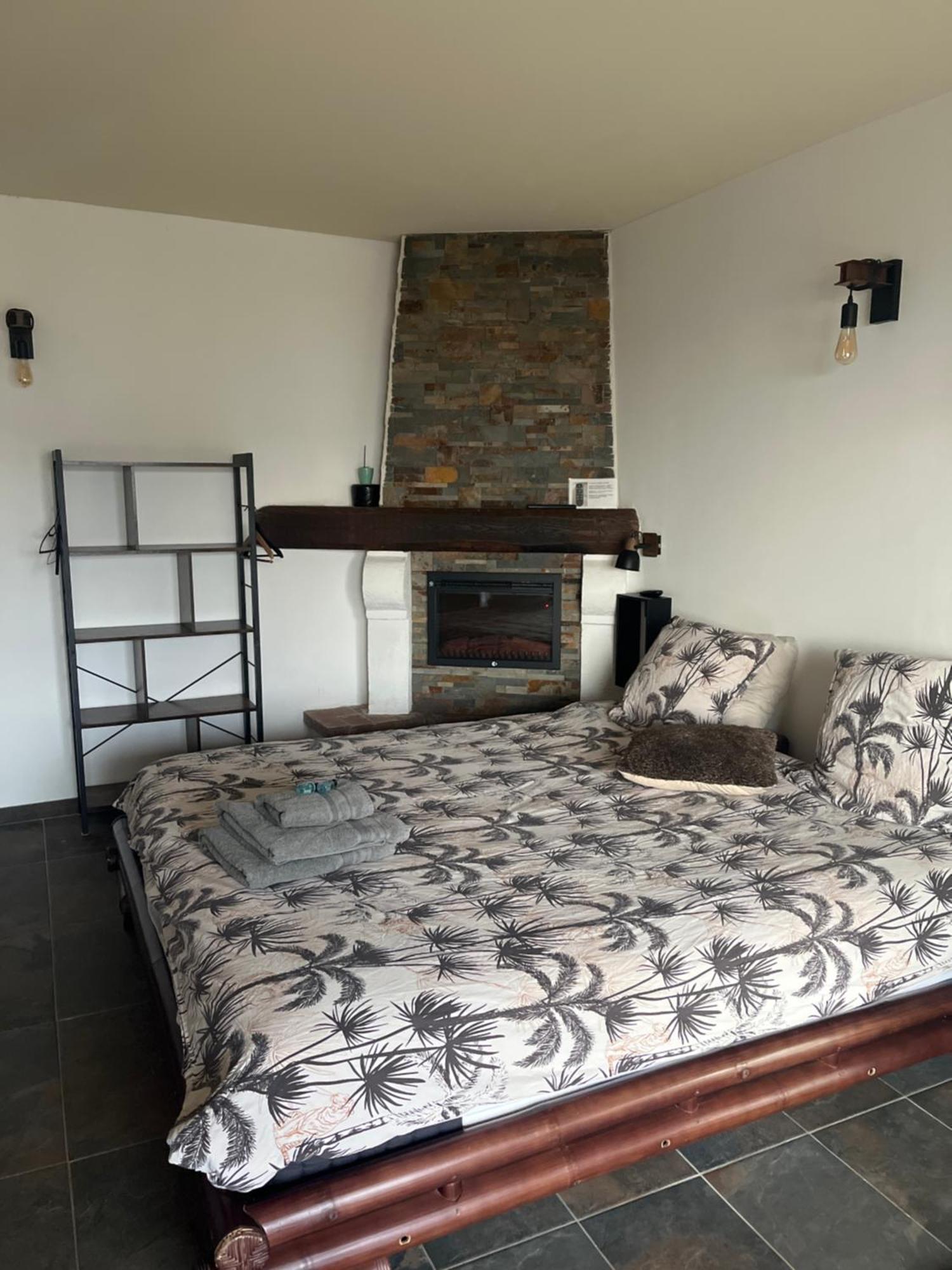Studio Port Pin Vue Mer, Jacuzzi, Hammam, Parking Prives Cassis Luaran gambar